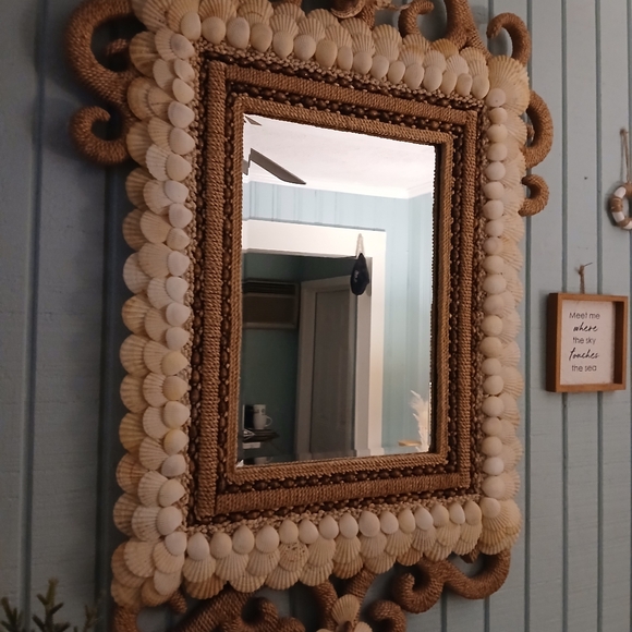 Coastal Shell & Rope Wall Mirror - White and Tan - Picture 4 of 4